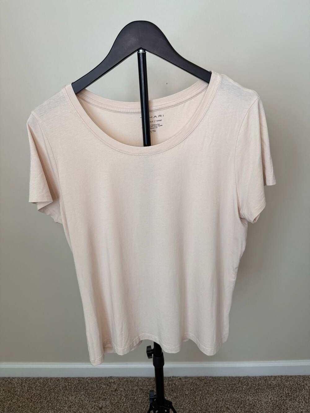 Tahari Essentials T-Shirt Size XL/TG